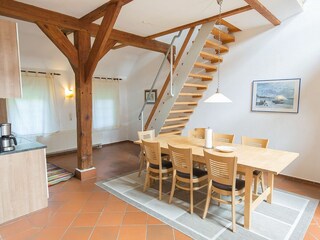 Viel Platz am Esstisch