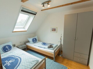 Schlafzimmer Nr. 2 auch mit 2 Einzelbetten