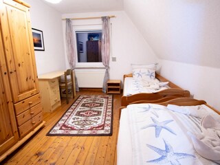 Schlafmöglichkeit 4 - mit weiteren 2 Einzelbetten