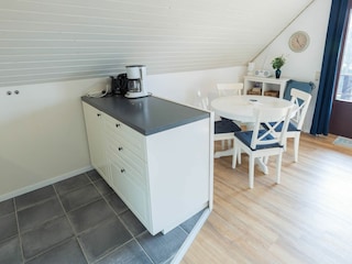 Perspektive Küchenarbeitsfläche mit Essplatz