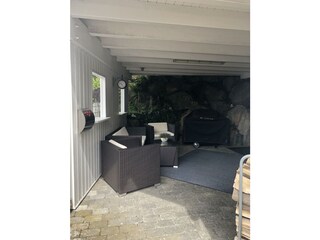 überdachte Terrasse