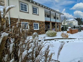 Hausansicht im Winter 1