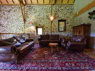 Farmhouse Terrou Features 22