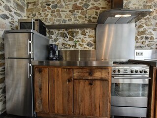 Farmhouse Terrou Features 28