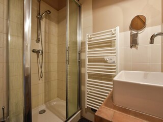 Farmhouse Terrou Features 21