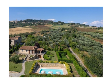 Maison de vacances Villa Panorama - avec piscine privée, près de Volterra