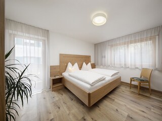 Schlafzimmer mit Balkon Nordseite