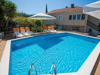 Apartment Molunat  17