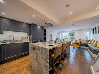 Holiday house Bath Features 5