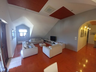 Apartment Postira Features 1