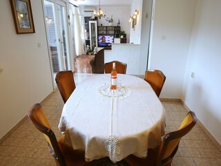 Apartment Splitska Features 19