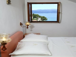 Apartment Splitska Features 10