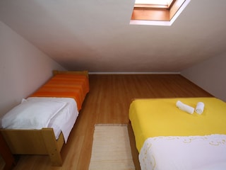 Apartment Splitska Features 11