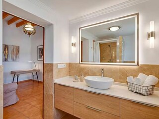 Holiday house Arenal Features 18