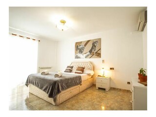 Holiday house Sant Jordi Features 28