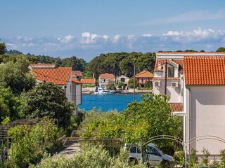 Apartment Brodarica Außenaufnahme 7