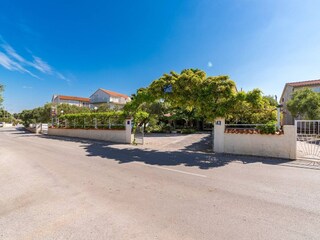 Appartement Brodarica Buitenaudio-opname 3