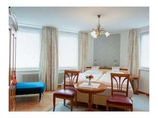 20200620_zimmer_hdr_0178_low