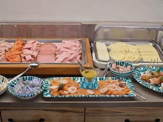 20250719_fruehstuecksbuffet_neu_0011_low