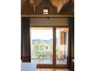Blick auf Balkon von Zimmer