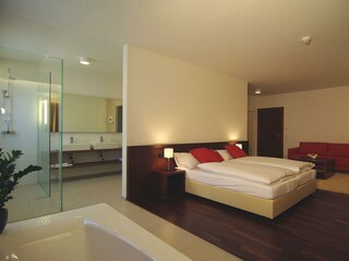 1460710382_Spa_Suite_Deluxe