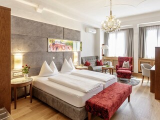 5d9745b8b2ce0_Zimmer_122_2