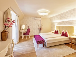 5d97457645b5e_Zimmer_226_2