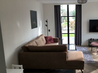 Villa Arnhem Outdoor Recording 2