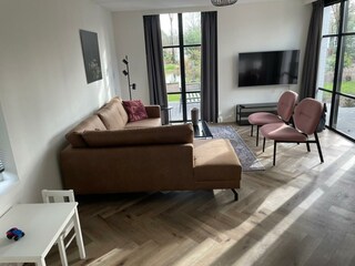 Villa Arnhem Outdoor Recording 3