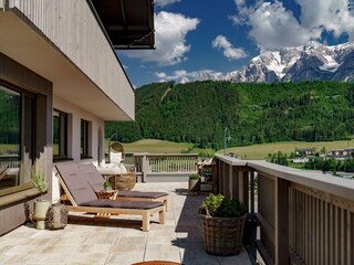 Riesen Terrasse mit Ost/West/Nordausrichtung