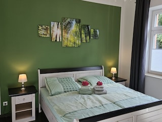 Schlafzimmer 1