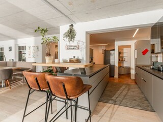 großzügige Küche kompellt ausgestattet