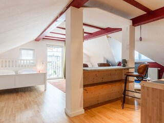 Schlafzimmer 1 mit separaten Wohnbereich