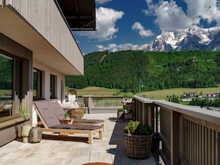 Riesen Terrasse mit Ost/West/Nordausrichtung