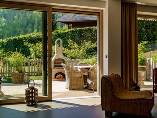 Direkter Ausgang vom Wohnbereich zur Terrasse