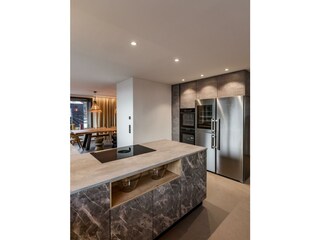 Kühlschrank mit Gefrierfach und Weinschrank