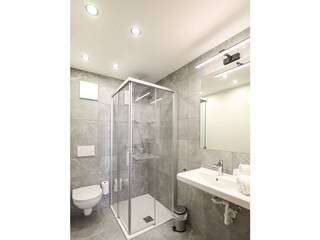Club House Top 1 - Badezimmer mit Dusche & WC