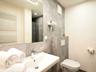 Club House Top 2 - Badezimmer mit Dusche