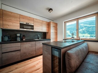 Küche mit Blick auf die Planai