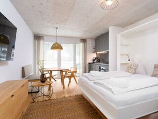 BASE 1.02 | gemütliches Ladensteinbett