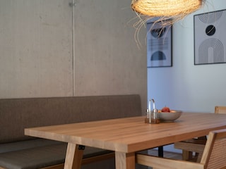 BASE 1.07 | Couch von Ladenstein bereit für den Tag