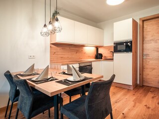 Voll ausgestattete Küche