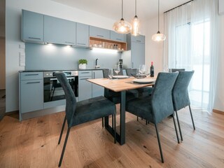 Voll ausgestattete Wohnküche