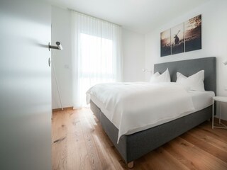 Hauptschlafzimmer mit Boxspringbett