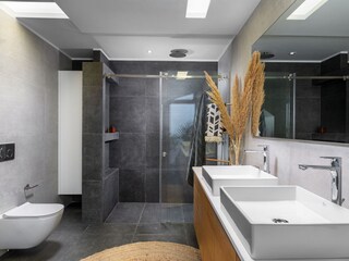 2 modern bath rooms