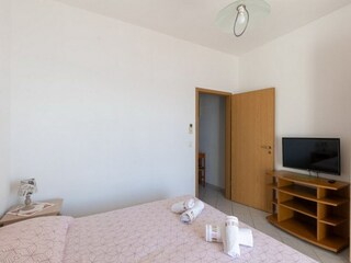 Apartment Molunat Features 12