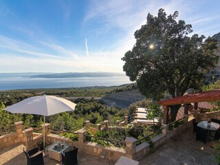 Große Terrasse mit Meerblick