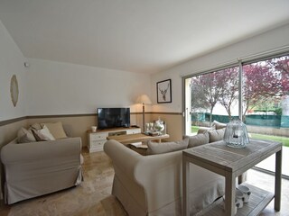 Villa Saint-Quentin-la-Poterie Équipement 11