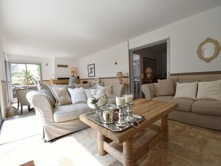 Villa Saint-Quentin-la-Poterie Kenmerken 12