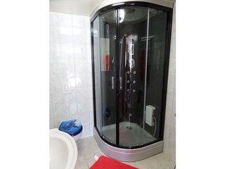 Dusche WC FeWo Schlenken